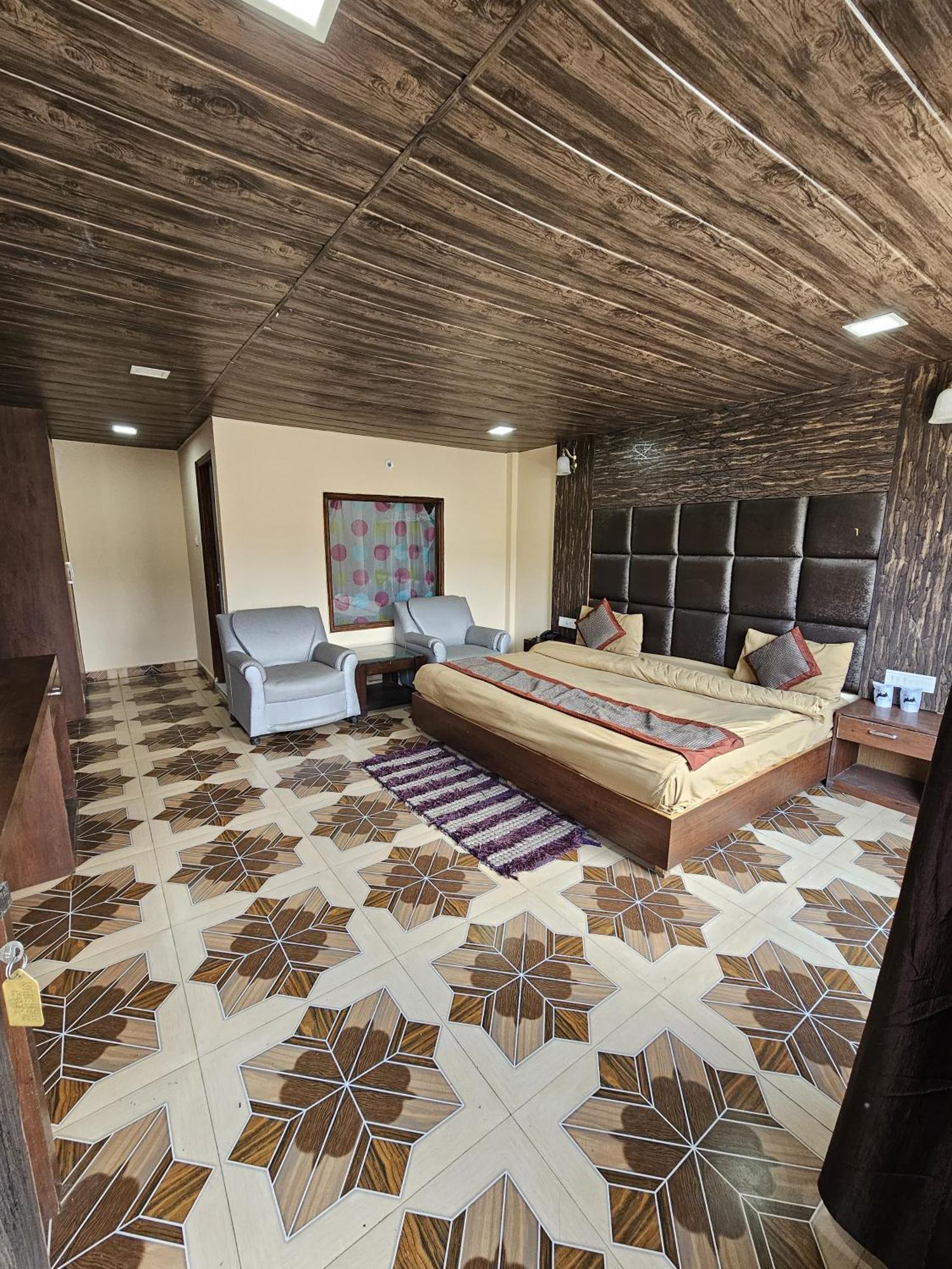 Little Heart Resort Chail Buitenkant foto